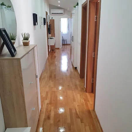 Appartement Ada Mall-beograd 2 Bedroom *